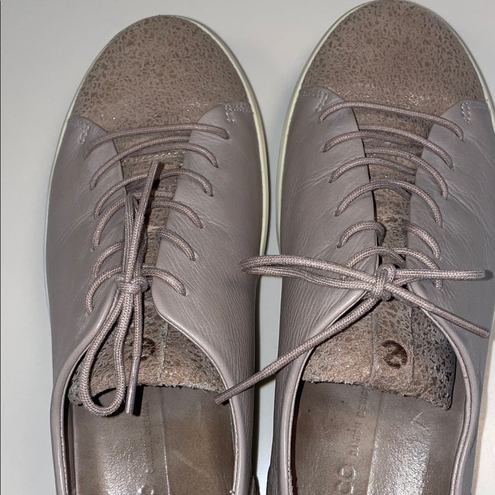 Women’s Ecco rose gray Casual Lace-Up Sneakers 10 preppy - Picture 2 of 7